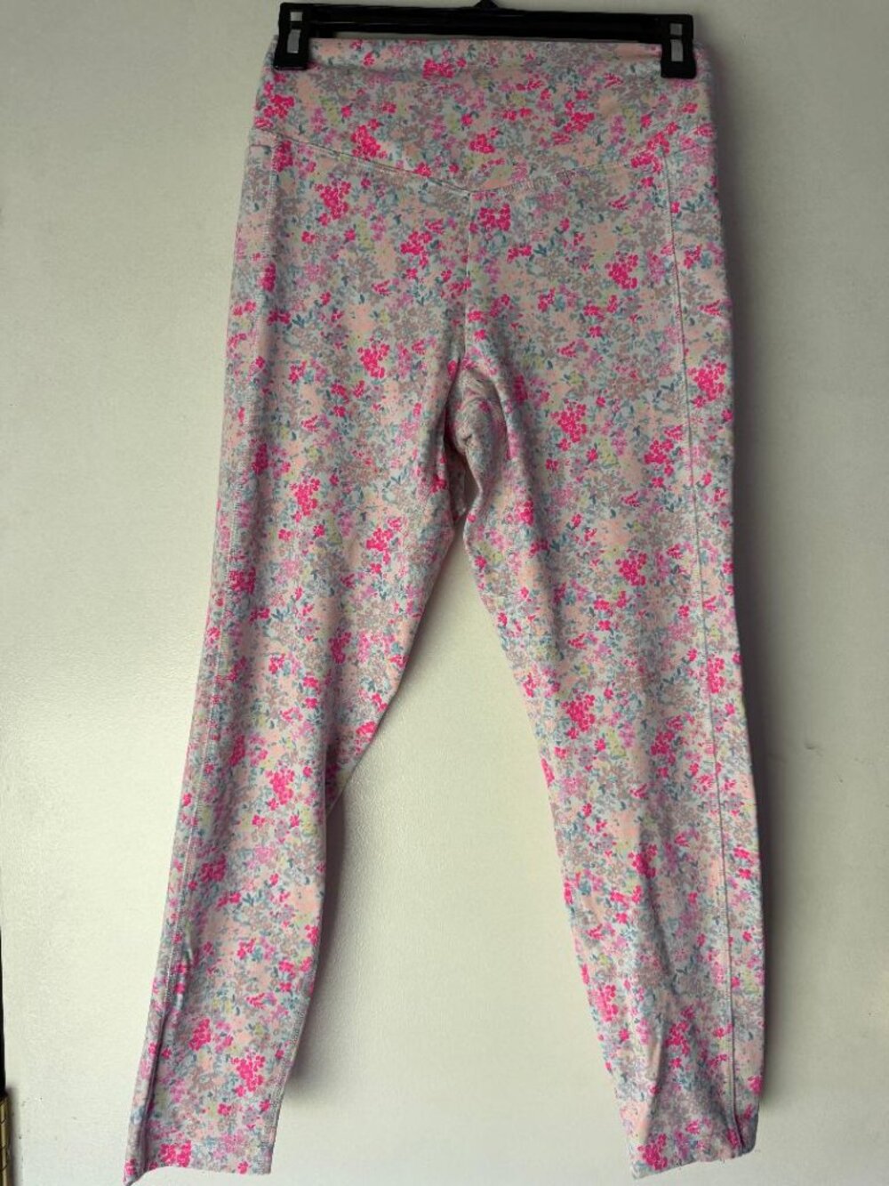 PINK Victoria’s Secret Floral Leggings • Size Medium